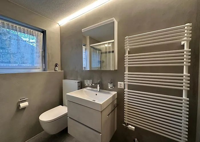 公寓 Near Slopes 2 Bedrooms With Balcony 萨斯费