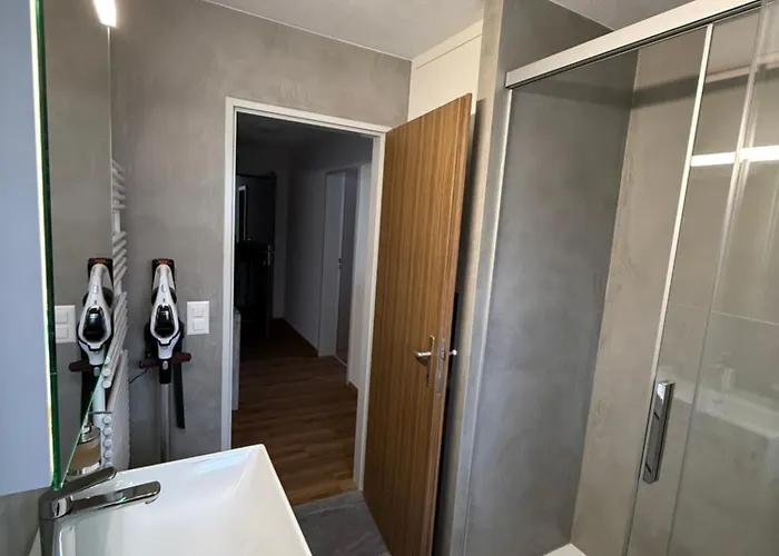 Near Slopes 2 Bedrooms With Balcony *